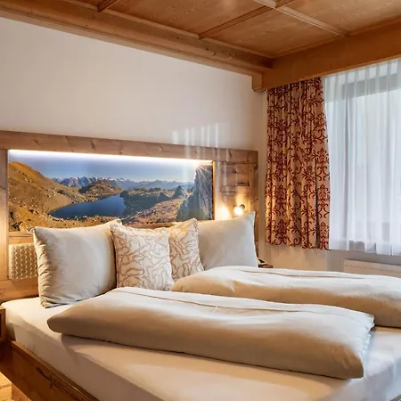 Garni Hotell 4*